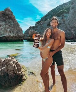 Joan Vassos Life, Career, and Journey as the Golden Bachelorette